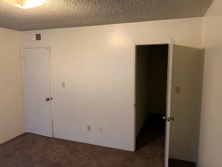 3013 N Half Moon Dr — Photo 10