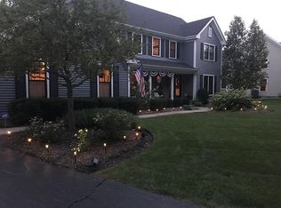 665 Bent Ridge Ln, Barrington, IL 60010