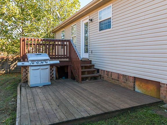 2nd image of 1107 Bolton Dr