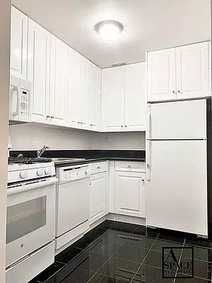 Rented by A Space Realty NY LLC | media 5