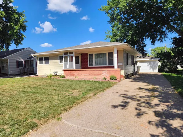 1510 Walnut St, Yankton, SD 57078