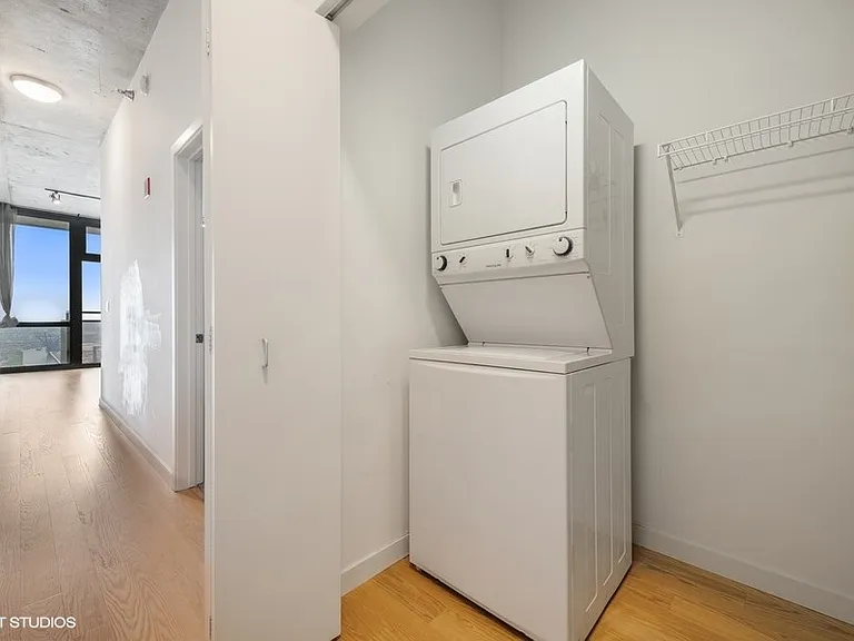 235 W Van Buren St #3806 — Photo 7