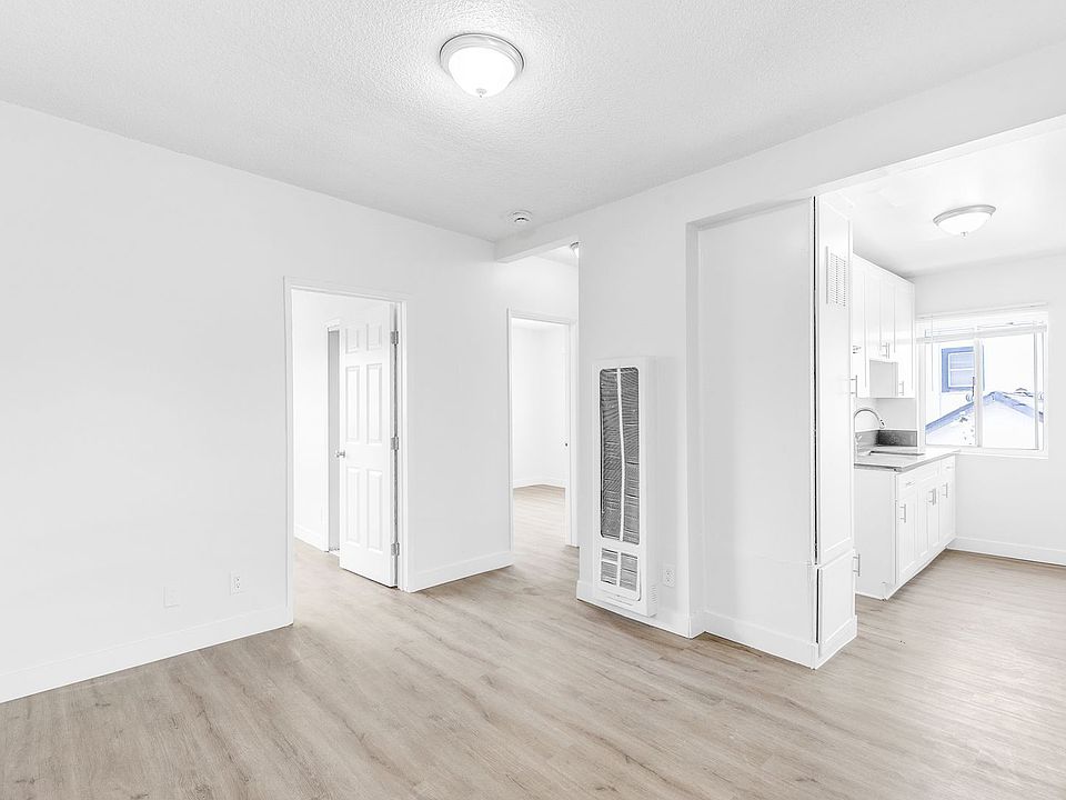 1st image of 1618 E Vernon Ave #3