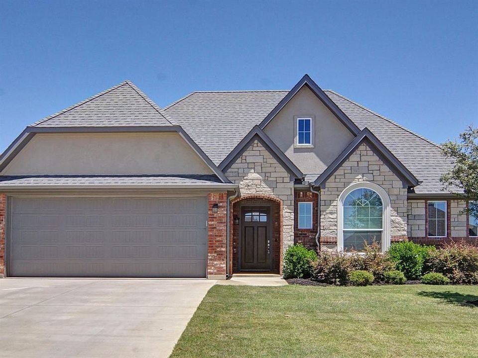 1st image of 429 Blue Star Ct
