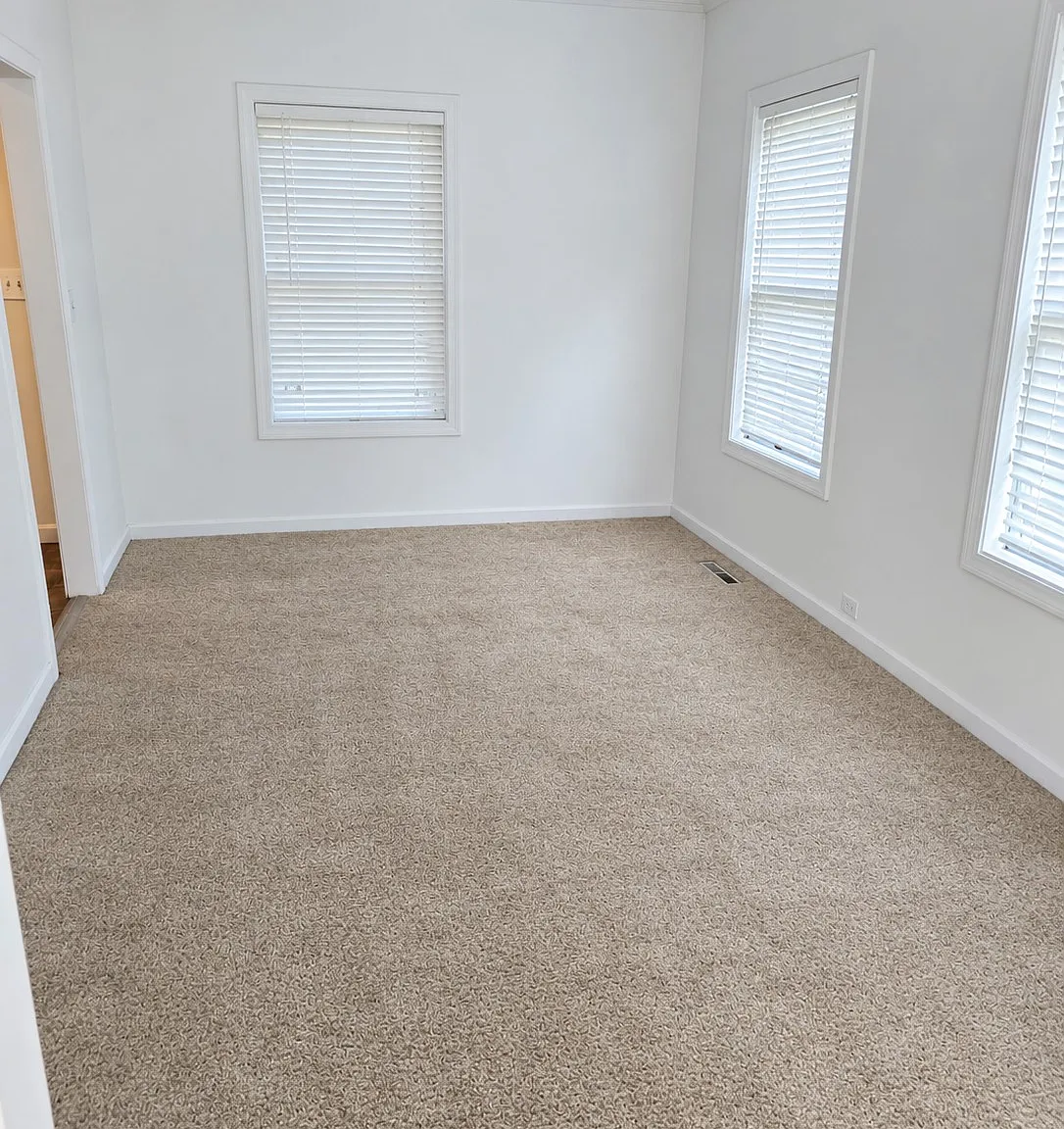 4 bed, $2,995 — Photo 3