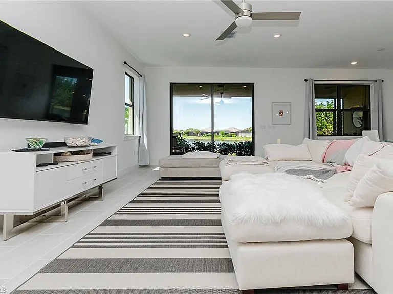 5939 Gala Dr — Photo 17