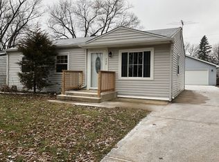 738 Lyman St, West Chicago, IL 60185
