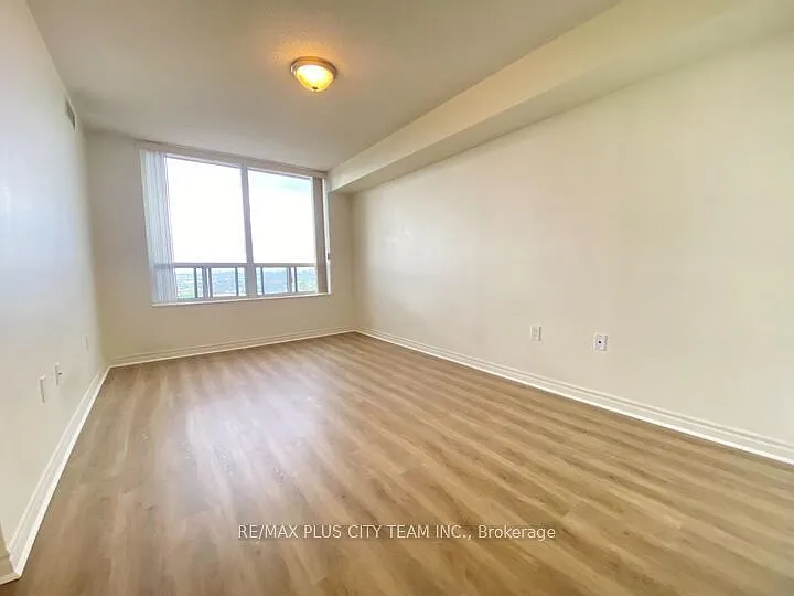 55 Strathaven Dr #1901 — Photo 12