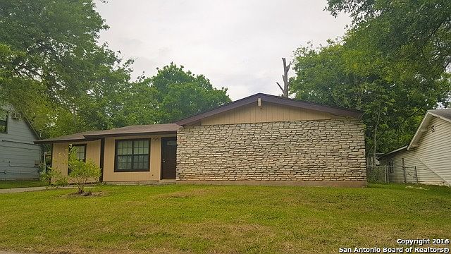 1st image of 827 Stonegate Dr