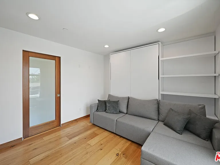 512 Brooks Ave #6 — Photo 32
