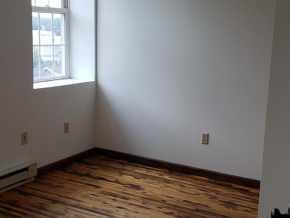 3rd image of 380 Walnut St APT 303