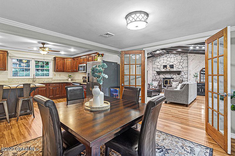 3rd image of 84 Gipp Road