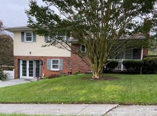 207 Ridgeview Rd, New Cumberland, PA 17070