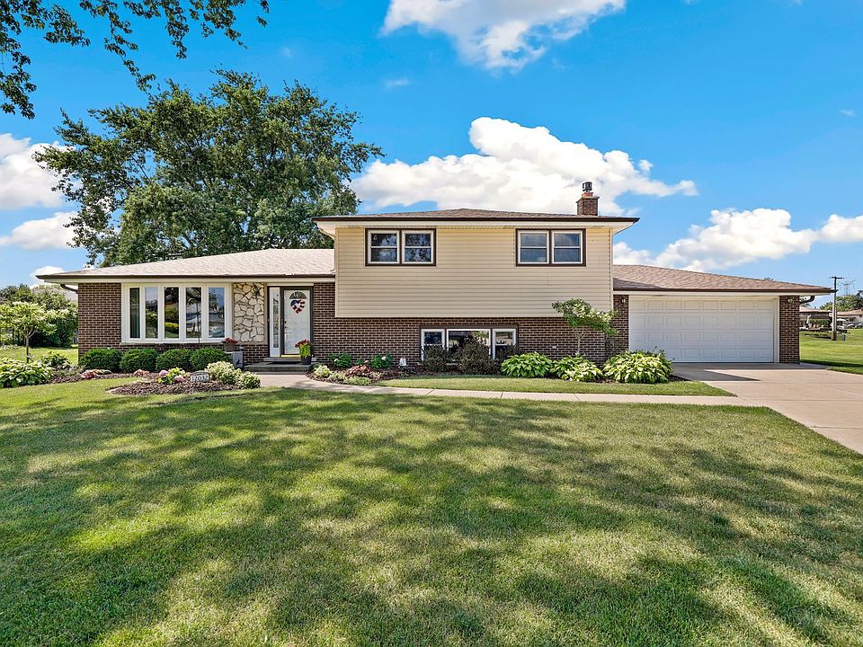 1st image of 12032 Lancaster Ct