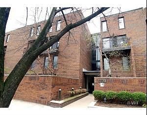 1st image of 1330 N La Salle St #107