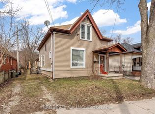 23 Saunby St #B, London, ON N6G1A2