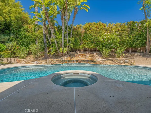 326 Fox Ridge Dr, Thousand Oaks, CA 91361