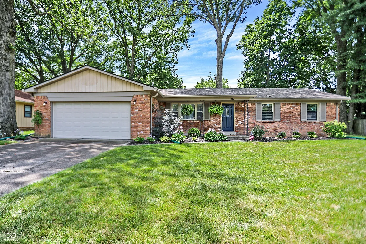 317 Buffalo Dr photo 1