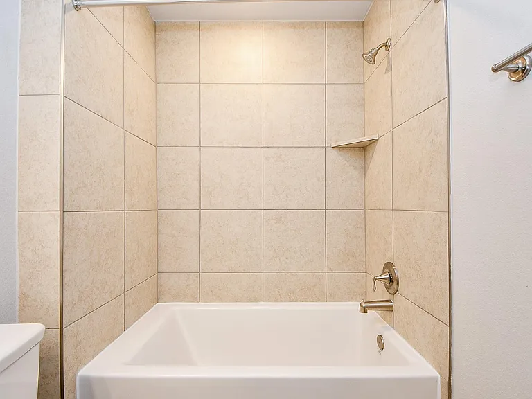 2700 Diamond Reef Ln — Photo 29