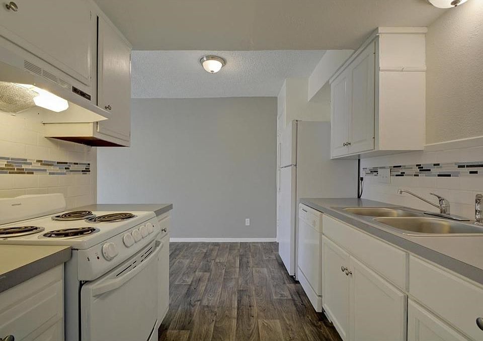 1st image of 1825 Wooten Park Dr APT 103