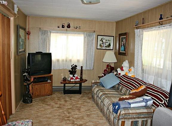 5th image of 190 Whistlers Ln