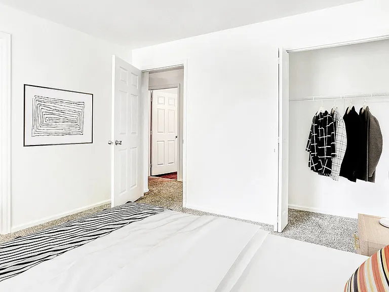Riverwalk Apartments — Photo 19