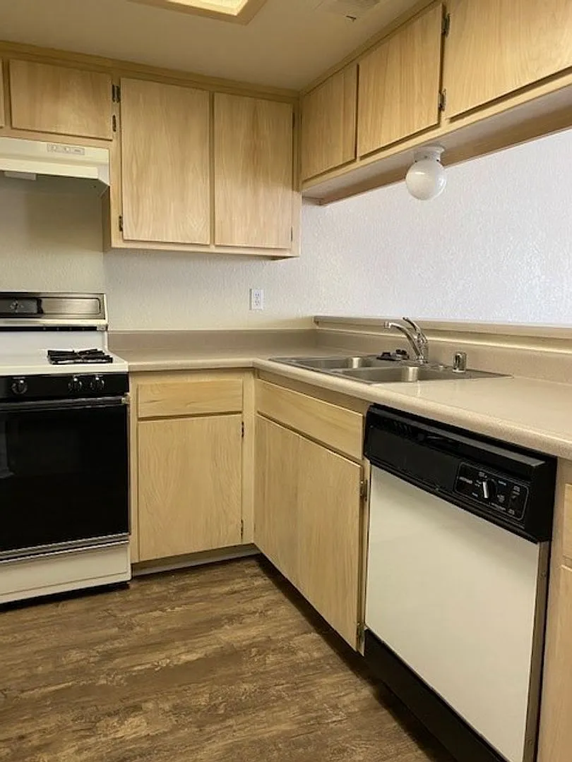 1064 Burton Drive — Photo 3