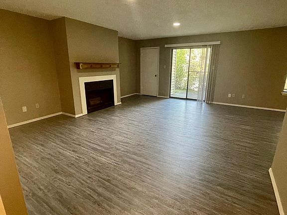 5th image of 350 Eden Dr #346