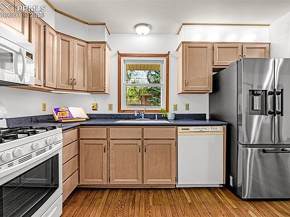2nd image of 6461 Wicklow Cir W