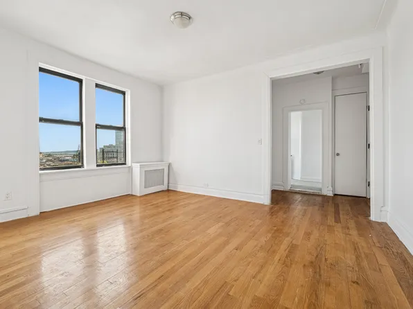 68 Montague Street image 1 of 12