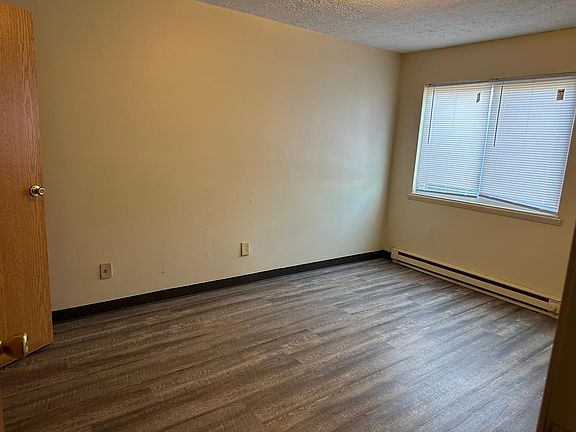 5th image of 111 Village Dr S #B4fe4cb4f