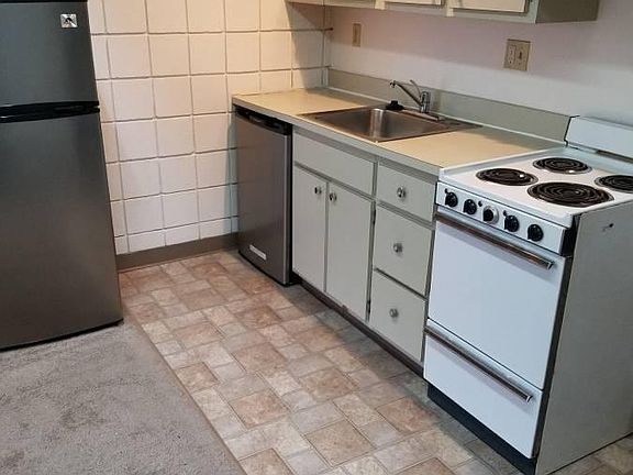 2nd image of 2668 Elmwood Ave APT 130