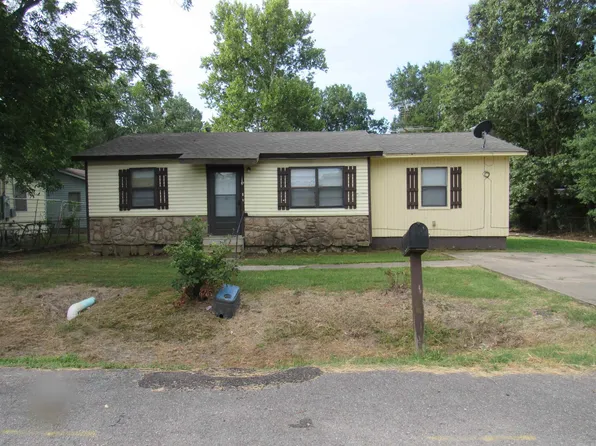613 Hamburg St, Lonoke, AR 72086
