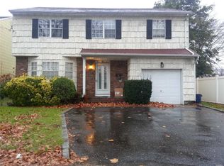 200 Marcus Ave, New Hyde Park, NY 11040