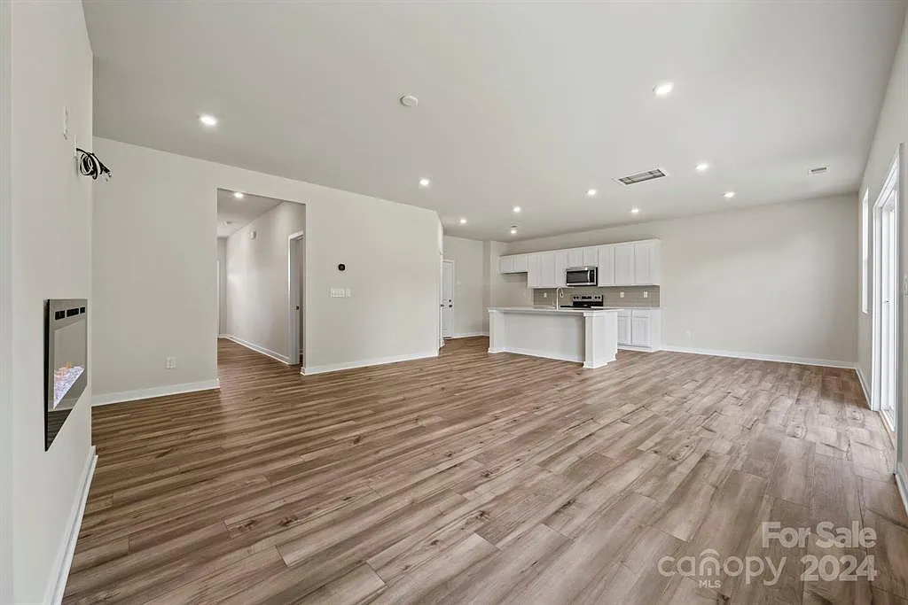2309 Blue Sky Meadows Dr — Photo 4