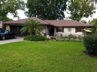 35050 Raintree Dr, Fruitland Park, FL 34731