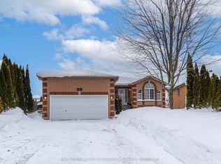 61 Silver Maple Cres, Barrie, ON L4N 8S8