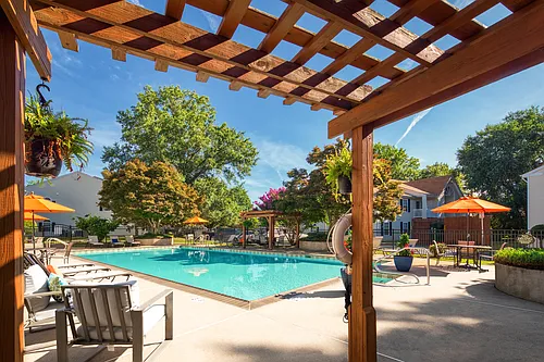 Pembroke Crossing Apartments (825 Crossing Court #103, Virginia Beach, VA 23455) Photo 1