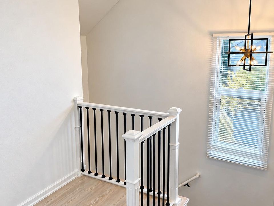 187 Leroy St, photo 15