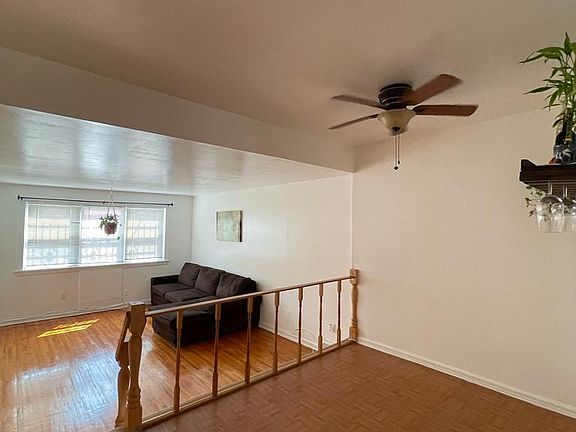 5th image of 3007 Randall Ave #1