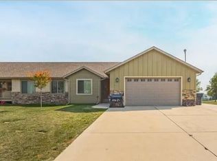 122 Lake Ridge Dr, Wentworth, SD 57075