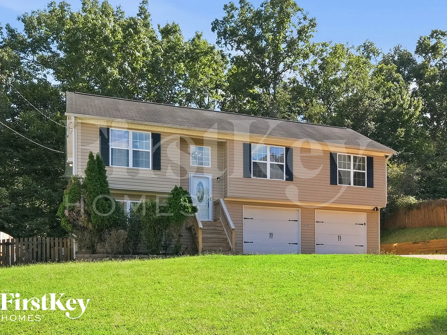 4 bed, 3.0 bath, 1875 sqft, $2,215 — Photo 2
