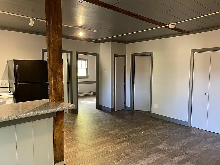 95 Hall Ave — Photo 3