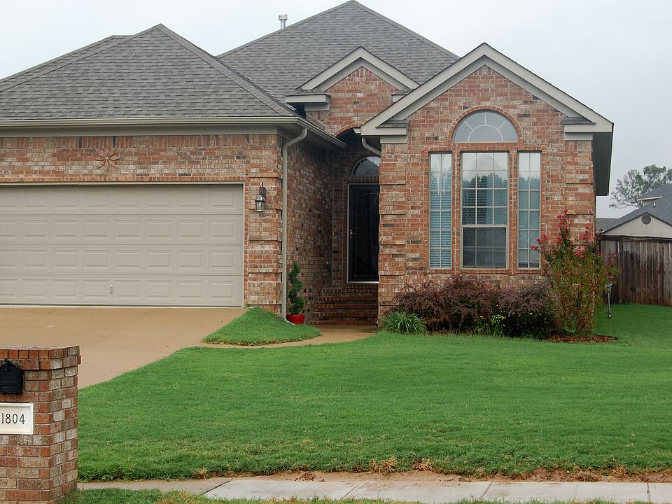 1st image of 1804 Reveille Cir