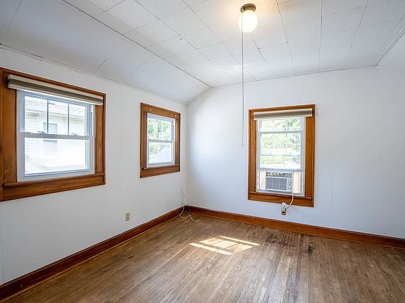 5th image of 519 S Fess Ave