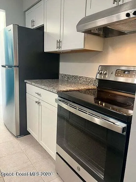 2 bed, 1.0 bath, 938 sqft, $1,600 — Photo 3