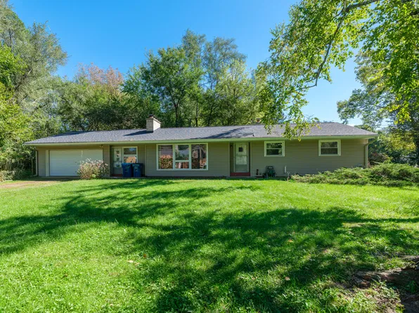 2906 Sunnycrest Dr, Kalamazoo, MI 49048