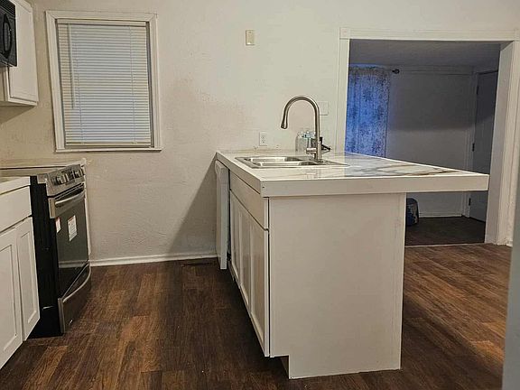 4th image of 1031 Sims Ave APT 1