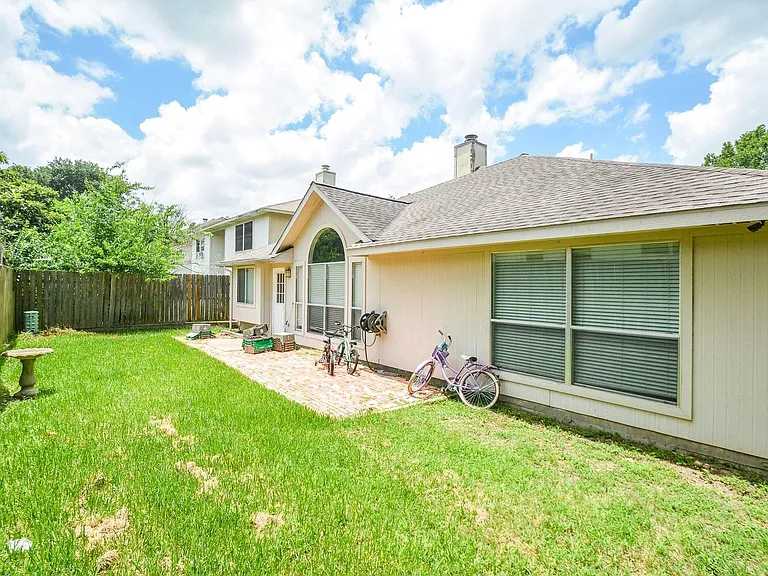 19715 Lindenfield Ct — Photo 29