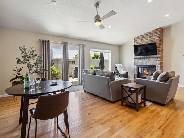 8056 W Penny Ln, Garden City, ID 83714